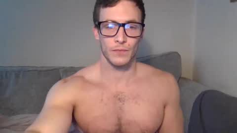 Snapshot of tom90ukx chatting on February 22, 1:46 pm tom90ukx online show from February 22, 1:46 pm