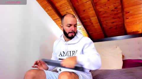   online show from November 16, 1:28 pm