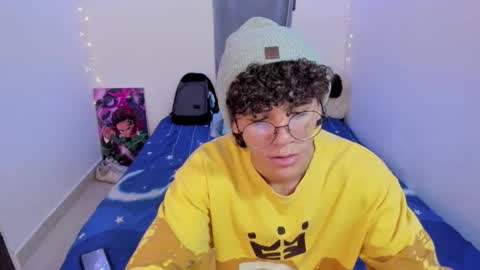 Tom Blue online show from March 6, 1:02 am