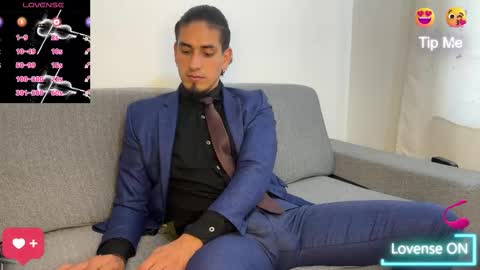 TOM online show from December 19, 6:04 pm