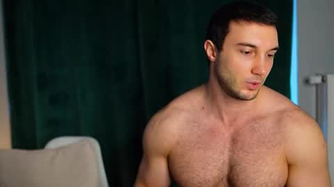 Tom online show from February 2, 7:18 am