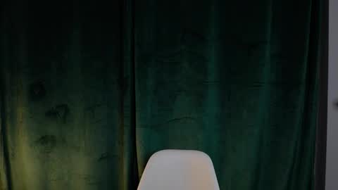 Tom online show from April 20, 6:20 pm