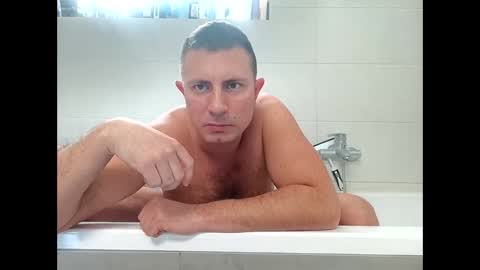 Snapshot of tom_horny84 chatting on January 22, 11:56 am tom_horny84 online show from January 22, 11:56 am