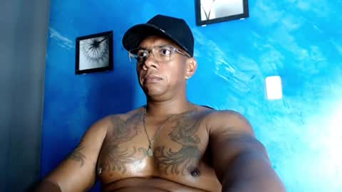 Snapshot of tom_miller chatting on October 24, 2:19 am Tom Miller online show from October 24, 2:19 am
