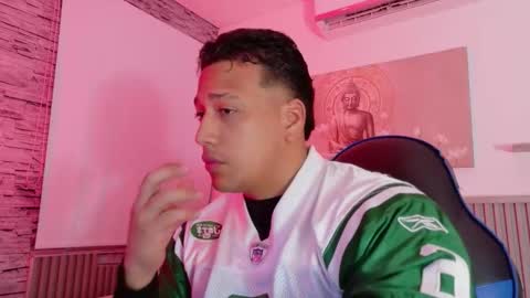 Tom muscle1 online show from January 6, 11:58 am