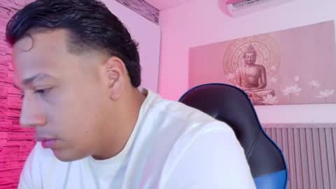 Tom muscle1 online show from February 25, 11:53 am