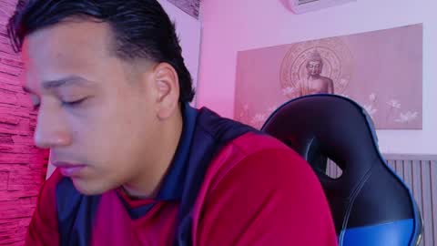 Tom muscle1 online show from April 4, 12:02 pm