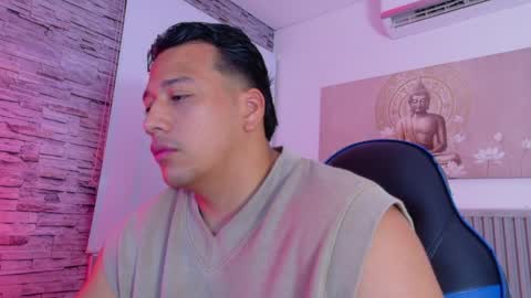 Tom muscle1 online show from April 10, 11:59 am