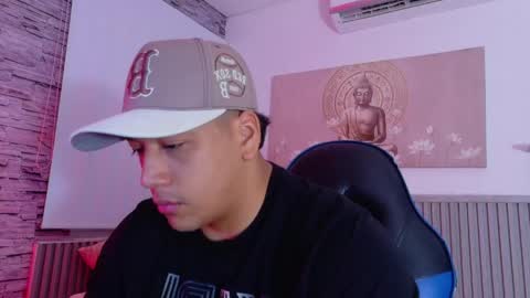 Tom muscle1 online show from April 21, 12:00 pm