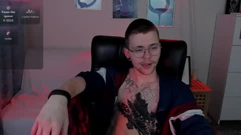 tomas_norton online show from April 13, 8:47 pm