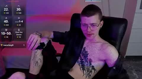 tomas_norton online show from April 22, 8:43 pm