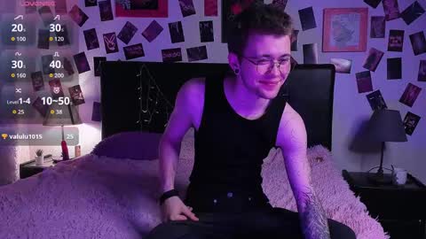 tomas_norton online show from May 22, 8:58 pm