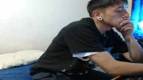 tomas_turbado_ online show from April 14, 5:46 am