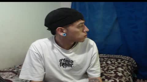 Snapshot of tomas_turbado_ chatting on July 30, 7:18 am tomas_turbado_ online show from July 30, 7:18 am