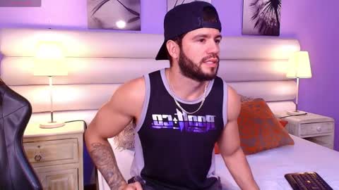 Snapshot of tomas_wolfk chatting on April 19, 3:39 am Andres. online show from April 19, 3:39 am