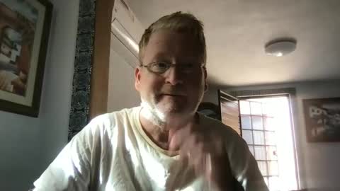 Hola online show from December 6, 9:13 pm