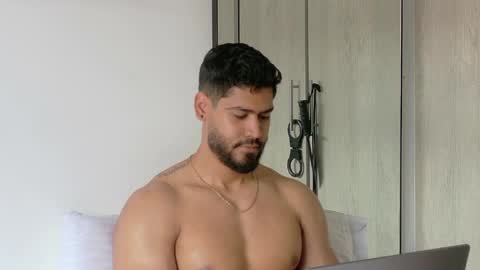 Tomas Ferrer online show from June 6, 7:29 pm