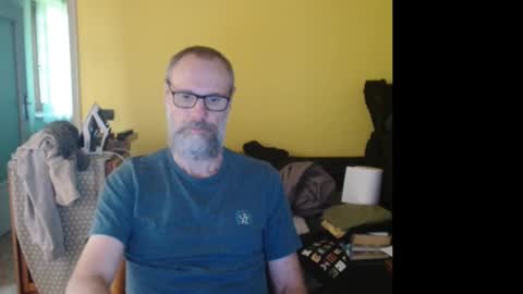 Snapshot of tomasmilian77 chatting on September 25, 8:18 am Tomas Milian online show from September 25, 8:18 am