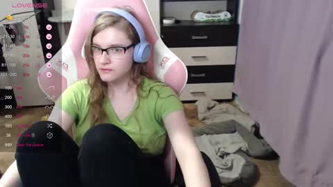 tomato_tease online show from October 10, 5:06 am