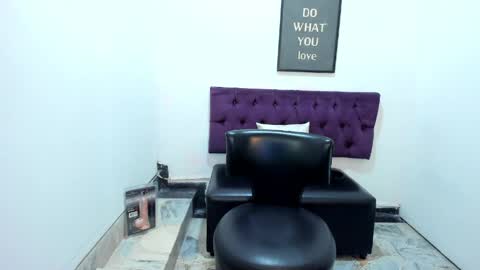 Snapshot of tomboy_natali chatting on May 16, 12:40 am IAN SAYD online show from May 16, 12:40 am