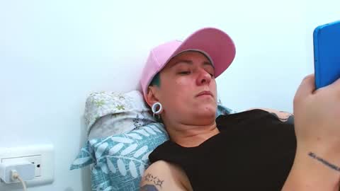 Blue online show from February 6, 6:11 pm