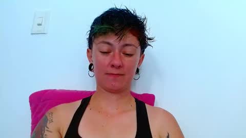 Blue online show from April 22, 6:31 pm