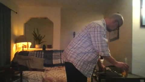 sirmuggsalot online show from February 24, 5:49 am