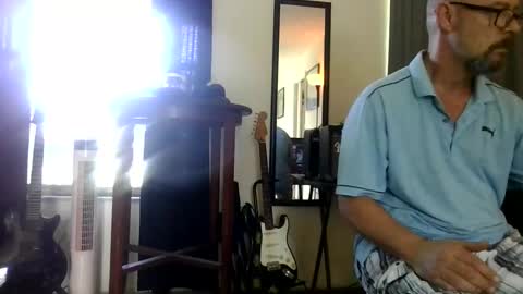 Snapshot of tomcatsawyer chatting on May 22, 9:42 pm sirmuggsalot online show from May 22, 9:42 pm