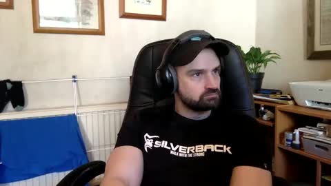 tomf1982 online show from March 14, 11:37 am