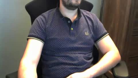 tomin3m online show from November 18, 7:07 pm