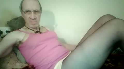 tomislav321 online show from April 11, 9:30 pm