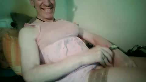 Snapshot of tomislav321 chatting on June 15, 1:35 pm tomislav321 online show from June 15, 1:35 pm