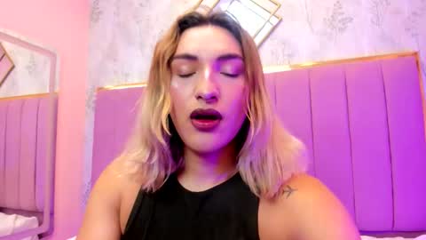   online show from December 3, 7:12 pm