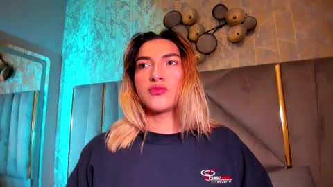   online show from February 21, 1:45 pm