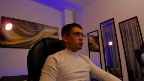 Snapshot of tommas_johnson chatting on May 2, 11:48 am Tomas online show from May 2, 11:48 am