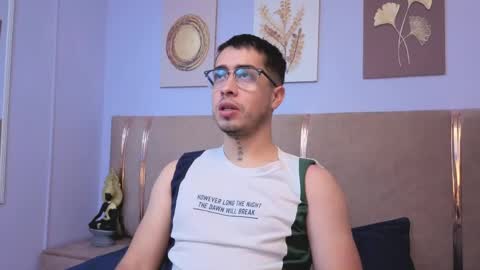 Snapshot of tommas_johnson chatting on May 19, 12:11 pm Tomas online show from May 19, 12:11 pm