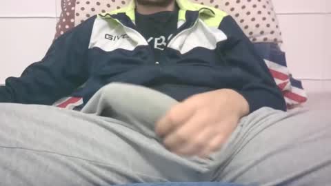 Snapshot of tommaso9046 chatting on December 16, 5:11 pm tommaso9046 online show from December 16, 5:11 pm