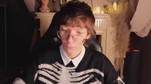 Tommie online show from November 14, 5:28 am