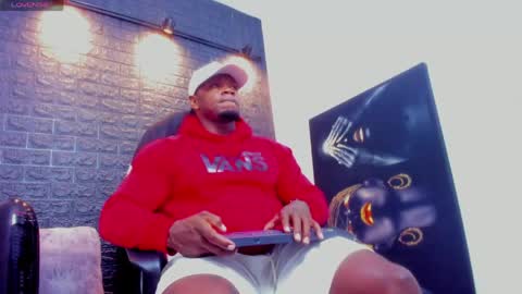 Tom Mike online show from April 19, 4:01 am