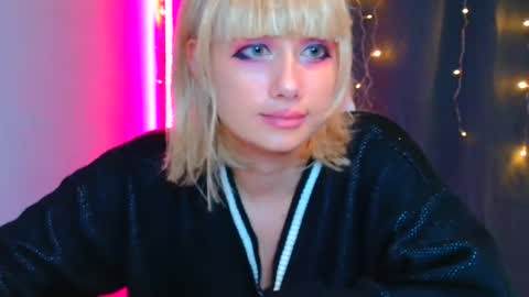 Snapshot of tommioo7 chatting on January 8, 6:31 pm Galadriel online show from January 8, 6:31 pm