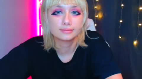 Snapshot of tommioo7 chatting on January 9, 3:34 pm Galadriel online show from January 9, 3:34 pm