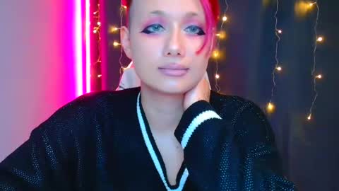 Snapshot of tommioo7 chatting on January 11, 8:43 am Galadriel online show from January 11, 8:43 am