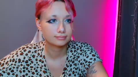 Snapshot of tommioo7 chatting on February 1, 5:07 am Galadriel online show from February 1, 5:07 am