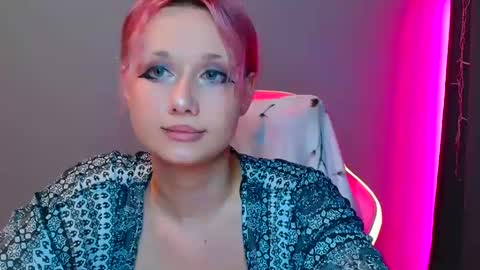 Snapshot of tommioo7 chatting on February 4, 10:10 am Galadriel online show from February 4, 10:10 am