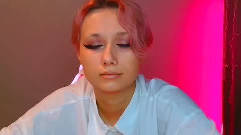 Snapshot of tommioo7 chatting on February 8, 9:35 am Galadriel online show from February 8, 9:35 am