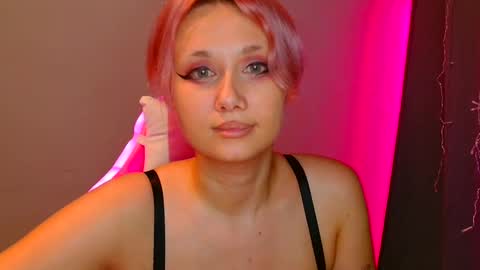 Snapshot of tommioo7 chatting on February 11, 12:17 am Galadriel online show from February 11, 12:17 am