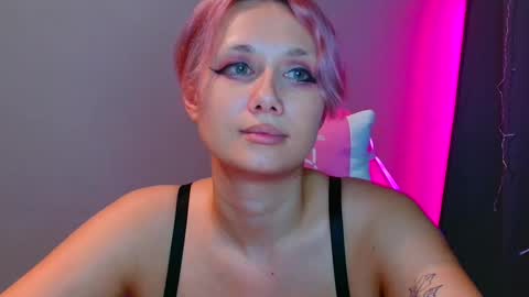 Snapshot of tommioo7 chatting on February 11, 3:29 am Galadriel online show from February 11, 3:29 am