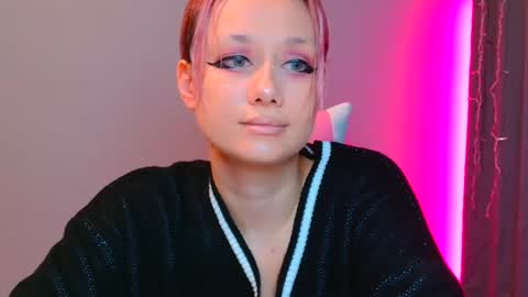 Snapshot of tommioo7 chatting on February 15, 6:55 pm Galadriel online show from February 15, 6:55 pm