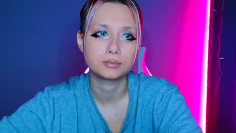 Snapshot of tommioo7 chatting on February 21, 10:48 pm Galadriel online show from February 21, 10:48 pm