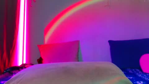 Snapshot of tommioo7 chatting on March 6, 11:25 am Galadriel online show from March 6, 11:25 am